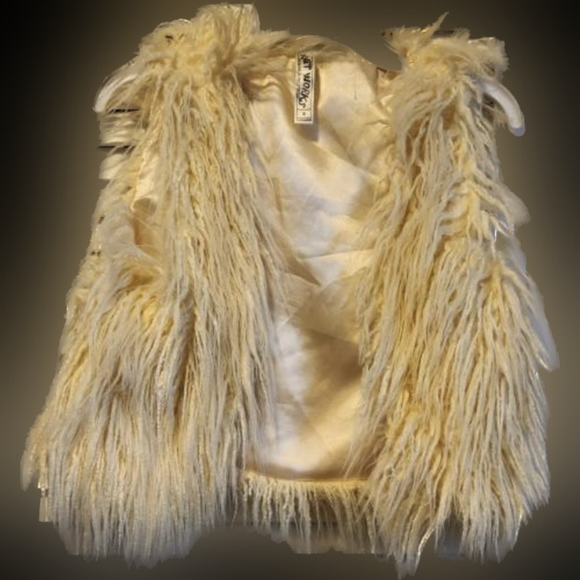 Knitworks Other - Girls Shaggy Fluffy Vest (M)